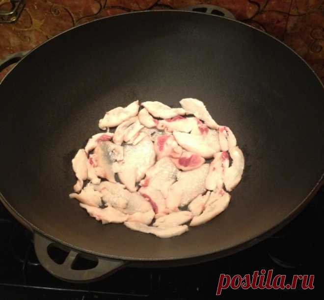 Басма в казане по рецепту Сталика Ханкишиева Я очень люблю готовить, но до недавнего времени у меня не было своего казана - я заимствовал его у соседей по даче когда нужно было накормить большую компанию пловом.Но вот наконец я купил себе свой к…