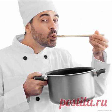 Советы повара вам обязательно пригодятся: 1. Стоит замачивать лук в холодной воде на 15 минут перед приготовлением салатов. Он теряет свою излишнюю жгучесть!2. Перед тем как начать варить кофе, добавь в него щепотку соли, лучше морской, и щепотку корицы. Напиток будет безумно ароматным! Вкусно готовить кофе с сушеной, молотой в...