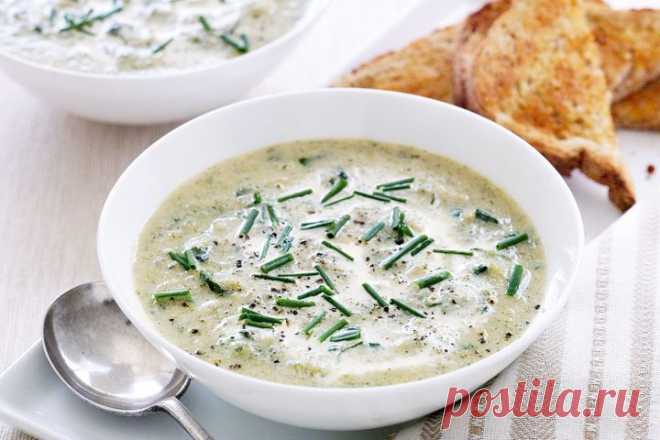 Celeriac, broccoli and watercress soup