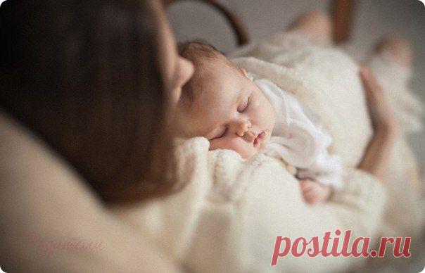 Мы жалуемся все на непогоду..
За окнами не лето, а зима.
Не гневайте.. ни Бога, ни природу,
Ведь у других за окнами — война....