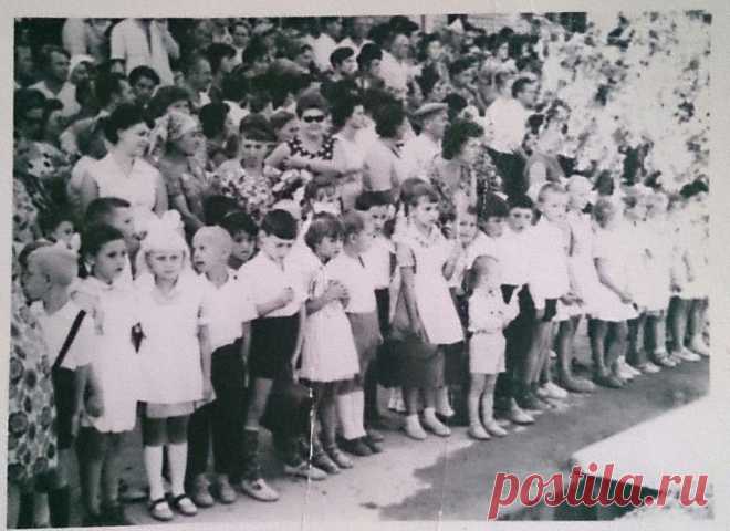 (1) Одноклассник

















      1967