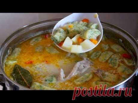 МУЖ ПРИБЕЖАЛ ЗА ДОБАВКОЙ! СУП С ЧЕСНОЧНЫМИ ГАЛУШКАМИ, СМЕТАННОЙ ЗАПРАВКОЙ И КУРИНЫМИ КРЫЛЫШКАМИ.