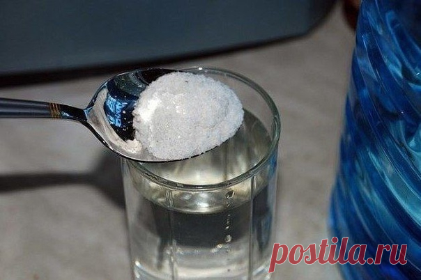 ПОСТАВЬТЕ В КОМНАТЕ СТАКАН ВОДЫ С СОЛЬЮ И УКСУСОМ
Уже через 24 часа вы увидите изменения!

Дом — это священное место для каждого человека. Только там можно почувствовать себя поистине умиротворенно и гармонично. И все же, порой случается так, что даже в дом попадает негативная энергетика. От нее обязательно нужно избавляться, иначе она начнет влиять на ваше эмоциональное состояние, а в худшем случае — даже на здоровье.

Если вы начали чувствовать беспричинную усталость, гр...