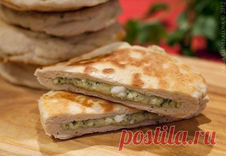 Сырные лепешки / Изысканные кулинарные рецепты