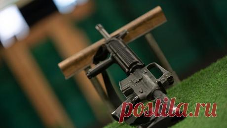 Белорусы украли в ФРГ штурмовые винтовки и замаскировали тайник собачьими фекалиями. Полиция ФРГ нашла в Нижней Саксонии тайник с 40 штурмовыми винтовками М16 и задержала двоих выходцев из Белоруссии по подозрению в их краже и попытке продать через даркнет. Об этом сообщает Bild. По информации издания, произведенные в ...