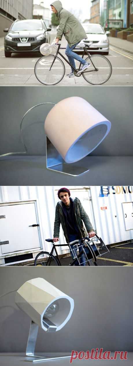 Абажур для лампы при помощи велосипеда