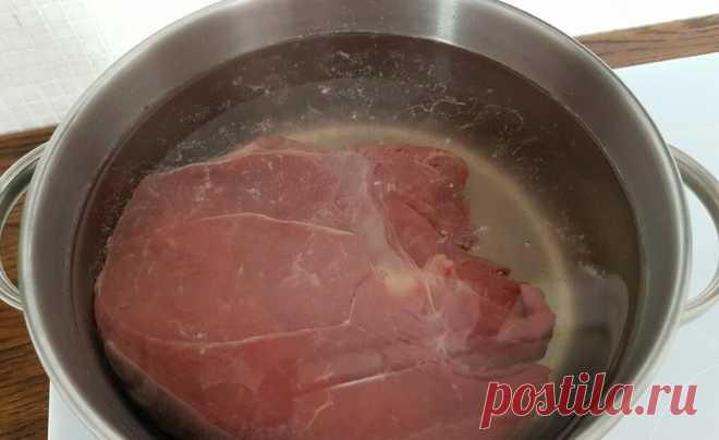 Повар из ресторана рассказал, для чего нужно замачивать мясо в холодной воде с сахаром и солью. Теперь делаю также | Рецепт дня | Яндекс Дзен