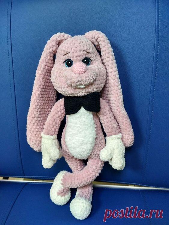 Зайчик Фредди крючком.