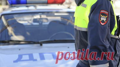 Четыре грузовика и семь легковушек столкнулись на трассе М-2 в Подмосковье. Массовое ДТП произошло в Московской области, где столкнулись четыре грузовика и семь легковых автомобилей. Читать далее