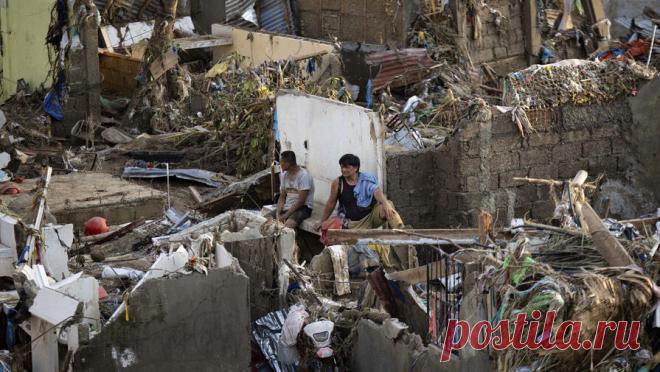 Филиппины допустили прием помощи от России после стихийных бедствий. Филиппины готовы принять международную помощь, в том числе от России, если такие предложения поступят. Об этом сообщил РИА Новости посол страны в России Игорь Байлен. Он отметил, что в отличие от ситуации 12-летней давности с тайфуном ...
