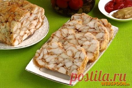 Хлебец Мраморный из куриного филе с желатином, запеченный в "рукаве"
Куриное филе 800 г  
Желатин 20 г	
Паприка сладкая молотая 1 ст. л.	
Перец чёрный молотый 0.5 ч. л.
Соль 1.5 ч. л.	
Укроп сухой 0.5 ч. л.
Чеснок 3 зубчика