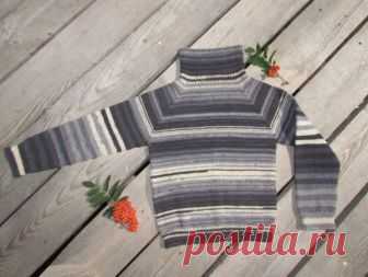 Свитер реглан спицами для мальчика без швов