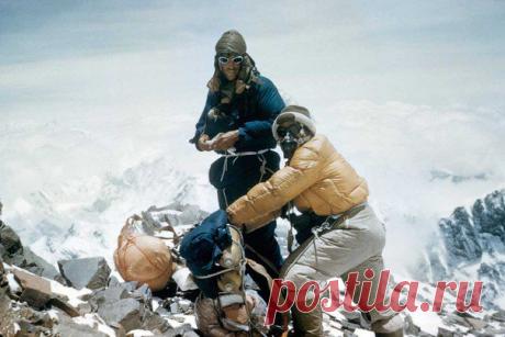 Сэр Эдмунд Хиллари и Тенцинг Норгей, первые покорители Эвереста, 1953 г. | WorldCity