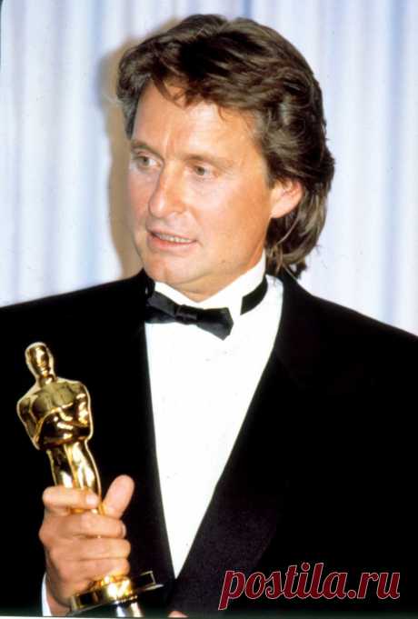 Майкл Дуглас и его первый и единственный «Оскар» («Уолл-стрит»), 1988 г.