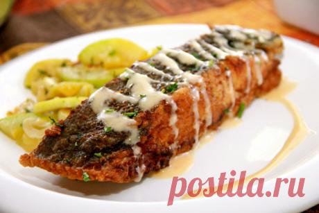 Жареная рыба камбала с лимонным соусом
Рецепт жареной рыбы камбалы с ароматным соусом из сметаны и лимонного сока.