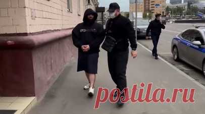 Маркаряну предъявили обвинение в оскорблении памяти защитников Отечества. Блогеру Арсену Маркаряну предъявили обвинение в оскорблении памяти защитников Отечества. Читать далее