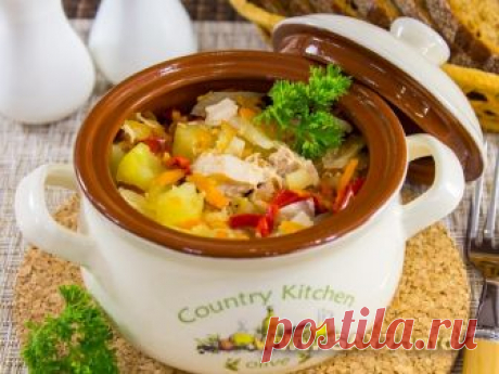Горшочки с капустой, картофелем и куриным филе