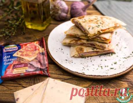 Сырная кесадилья с курицей и ветчиной – кулинарный рецепт