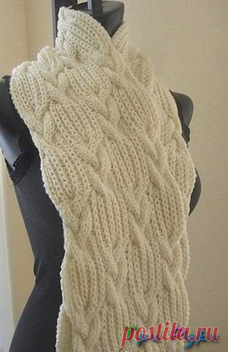 Широкий шарф спицами