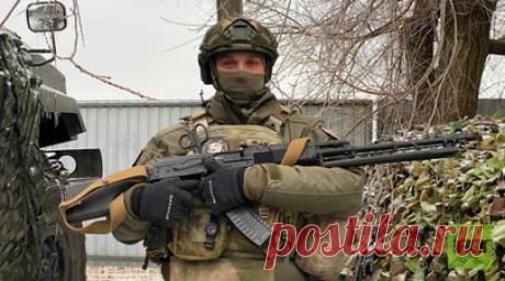 «ВСУ в обиде, наверное, на мой пулемёт»: как разведчик 76-й десантно-штурмовой дивизии прошёл от Чернобыля до Запорожья. Разведка ВДВ всегда работает только на переднем крае. Там, куда они отходят на отдых, у других подразделений уже первая линия. Корреспондент RT поговорил с разведчиком 175-го отдельного разведбатальона в Запорожской области о его боевом пути. Читать далее