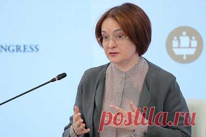 Набиуллина рассказала о двойном давлении на российскую экономику. Рост мировой экономики замедляется, поэтому российский экспорт становится менее востребованным и дешевеет, заявила глава ЦБ Эльвира Набиуллина. Таким образом, теперь экспорт страны находится под двойным давлением — санкций и конъюнктуры мирового рынка. На фоне роста импорта это привело к падению рубля.