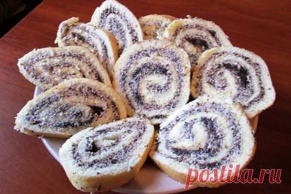 Очень простой, но самый любимый рулетик!
"Рулет с маком" Рецепт на сайте...