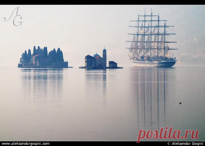Islands "St Dzordz" and "Our Lady of the rocks"