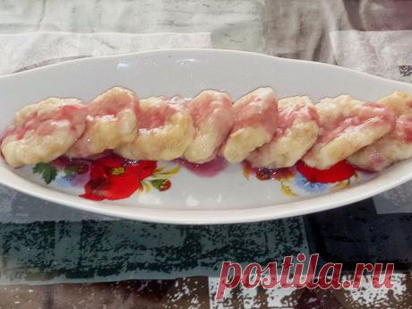 Эксперементирую с рецептом линивых вареников
Делюсь своей импровизацией. В классический рецепт с творогом, добавляю овсяные хлопья.   Вареники. (Фото авторское). В жизни почти каждого взрослого человека наступает момент когда пора позаботится о здоровье. Я не стала исключением. Появились небольшие проблемы с ЖКТ. И вот, здравствуй диета! Кушать можно не соленое, не жареное, не жирное, без специй и тому подобное. Ах, […]
Читай пост далее на сайте. Жми ⏫ссылку выше