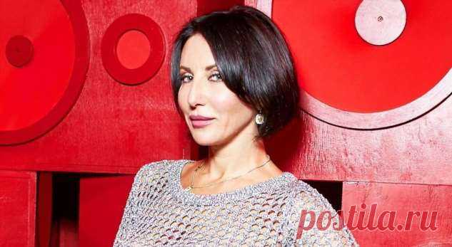 «Ножки супер!» 51-летняя Алика Смехова поразила подписчиков новым фото . Милая Я
