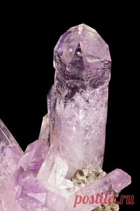 Найдено на сайте fuckyeahmineralogy.tumblr.com.