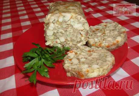 Ветчина из куриных бедер Ветчина из куриных бедер – простой и доступный рецепт. Получается не такая сухая, как из куриного филе, готовится быстро и просто.

Ингредиенты:
— Куриные бедра – 1150 грамм (так, чтобы мяса в чистом …