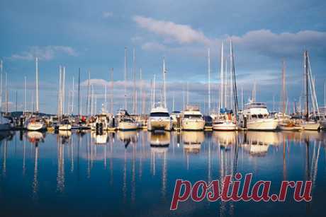 В Балаклаве построят яхтенную марину. В Балаклаве построят яхтенную марину, для этого правительство Севастополя и ПАО «Мостотрест» заключили контракт на 9,4 миллиарда рублей. Работы по проекту начнутся с Таврической набережной в 2022 году. Там заменят и приведут в порядок гидротехнические сооружения и инженерные сети, а после благоустроят территорию.