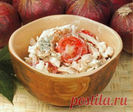 Куриный салат с омлетом.