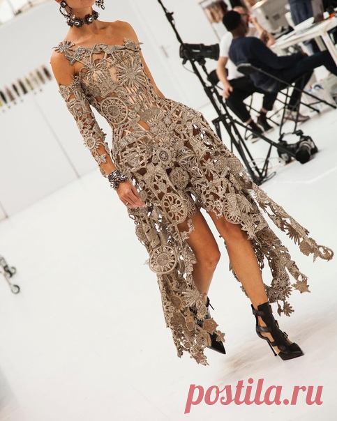 #платье@bohostyle 
#McQueenSS19 #AlexanderMcQueen