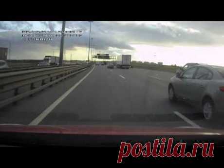 Авария в Питере 28 10 2014 | Video.Zabarankoi.ru