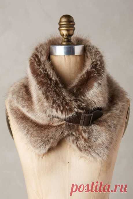 Turia Faux-Fur Collar by Helen Moore