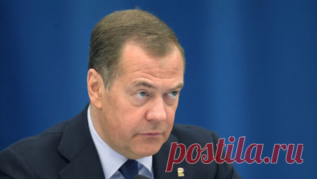 Медведев посоветовал НАТО принять в свой состав Львовскую область. Замглавы Совбеза РФ Дмитрий Медведев предложил НАТО признать, что почти все области Украины к ней не относятся, но допустил возможность принятия в Альянс Львовской области. Об этом политик написал в своем Telegram-канале. Медведев ...