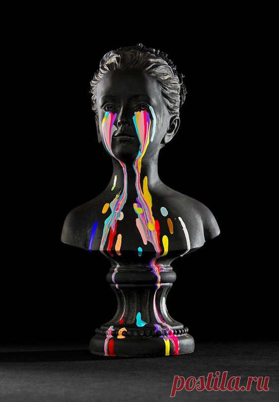 Плачущая. Идея преображения белого классического бюста для ценителей перчинки и китча в интерьере.