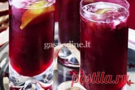 Nealkoholinis kokteilis „Kalėdų bučinys“ - receptas | Gaspadine.lt
