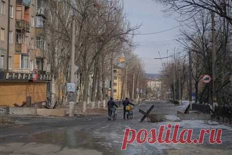 Венгерский мэр выгнал украинцев после насилия над женщинами. Он призвал их ехать воевать с чеченцами. Мэр венгерской деревни Керепеш Ласло Дьюрича призвал украинцев вернуться на родину после случаев с изнасилованиями двух девушек. Он сообщил, что ему поступили жалобы на то, что украинские рабочие надругались над 16-летней и 22-летней жительницами деревни. При этом это не единственный случай агрессии украинцев в ЕС.