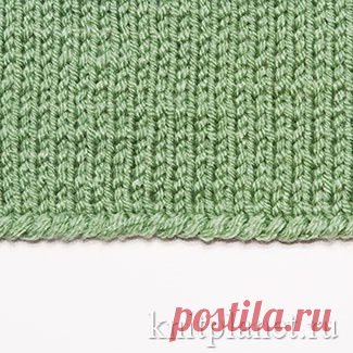 Наборный ряд с утолщенным краем используют для отделки края изделия. По краю получается декоративная косичка. Этот набор по технике выполнения похож на основной набор петель, но выполняется в три нити. Такой край придает изделию законченность, хорошо сочетается с разными видами вязки. Смотрите фото и видео урок на Планете Вязания.