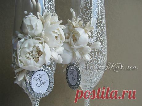 Свадебные бокалы "Пиония"
пара - 540 грн/1500 руб
цвет любой