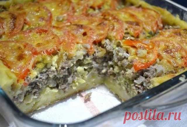 ОТКРЫТЫЙ МЯСНОЙ ПИРОГ (из картофельного теста) Ингредиенты: Для теста: ● 200 г картофеля (одна большая картофелина или две средние) ● стакан муки ● 1 яйцо ● 50 сливочного масла ● соль по вкусу Для начинки: ● 400 г мясного фарша (у меня смешанный) ● 1 луковица ● 150-200 г капусты (я взяла цветную) ● 2 яйца ● 3 …