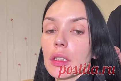 Серябкина показала лицо без макияжа. Бывшая солистка поп-группы «Серебро» Ольга Серябкина показала естественную внешность. 38-летняя знаменитость разместила видео, в котором предстала без макияжа и с распущенными волосами. В ролике звезда рассказала, что намерена снять урок по созданию макияжа для предстоящего праздника Хэллоуин.