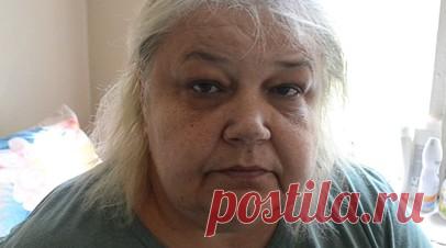 «Прямое попадание в дом»: из-за обстрела ВСУ Марина Артюхина из Донецка лишилась крыши над головой. 11 июля 2023 года Донецк в очередной раз подвергся обстрелу со стороны Киева. Среди пострадавших оказалась 53-летняя жительница Кировского района города Марина Артюхина — украинский снаряд попал прямо в её дом. Читать далее