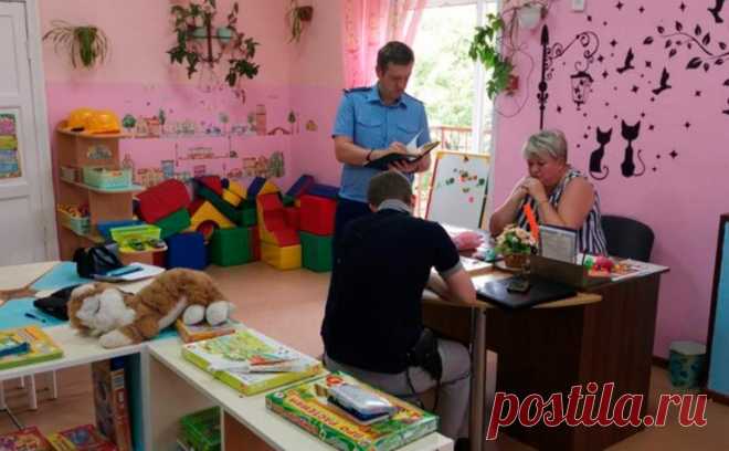 Ребенок умер во время тихого часа в детском саду в Новгородской области. В детском саду города Боровичи Новгородской области ребенок умер во время тихого часа, сообщила региональная прокуратура.