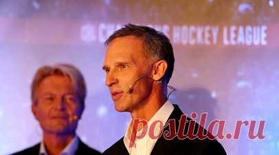 Гашек предложил дать шанс российским спортсменам выступить на Олимпиаде-2024. Двукратный обладатель Кубка Стэнли, бывший вратарь сборной Чехии Доминик Гашек высказался об участии российских спортсменов в Олимпийских играх в Париже. Читать далее