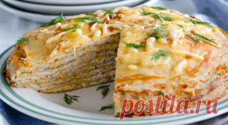 Блинный пирог с курицей и грибами.