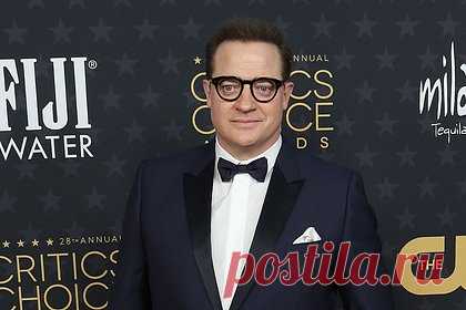Брендан Фрейзер рассказал о борьбе с ненавистью к себе. Актер Брендан Фрейзер рассказал о борьбе с ненавистью к себе, с которой он столкнулся в начале карьеры. По словам Фрейзера, из-за трюков он часто испытывал сильнейшую боль в теле, но терпел ее, поскольку актеру казалось, что он это заслужил. Интервью с ним публикует The Telegraph.