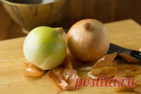 Многие из нас выбрасывают луковую шелуху, а зря...